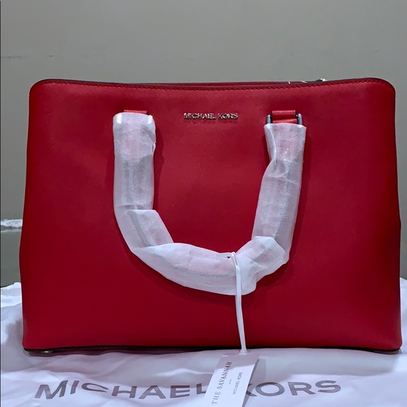 Michael Kors Handbags - Michael Kors Large Savannah Satchel!